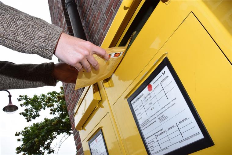 Loxstedt: Silvester-Böller explodieren in zwei Postkästen In der Gemeinde Loxstedt haben unbekannte Täter zwei Briefkästen zerstört.