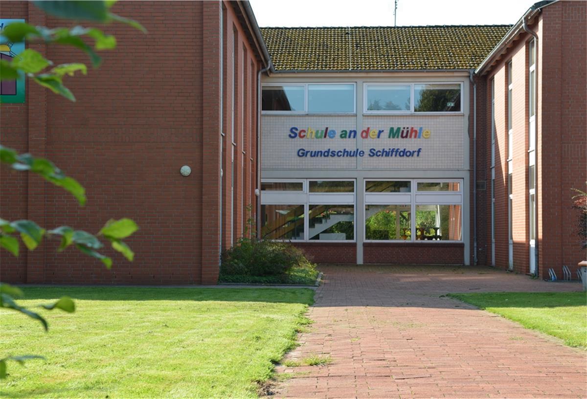 In der Grundschule Schiffdorf könnte es schon zum neuen Schuljahr eng werden. Wenn im Sommer drei statt zwei erste Klassen eingeschult werden, fehlt ein Raum.
