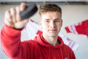 In der Heimat im Haus seiner Familie nutzte Justin Büsing die Spielpause zum Training in der eigenen Garage.