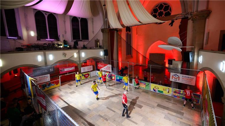 Das Pastoren-Derby: Hannover - Braunschweig in der Kirche In der Lutherkirche in Hannover gab es eine besondere Austragung des Niedersachsenderbys.