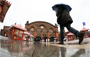 In der Nacht zu Freitag wird am Hauptbahnhof Bremen die Abwehr von Terror- und Anschlagsszenarien geübt.