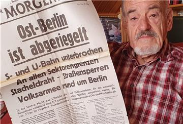In der Nacht zum 13. August 1961 brachte die Berliner Morgenpost ein Extrablatt, um auf den Bau der Mauer hinzuweisen. Hermann Westedt hat sich ein Original gut aufgehoben.