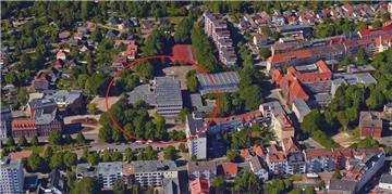 In der Schule am Leher Markt hat am Montagabend ein Einbrecher zugeschlagen. Doch er machte seine Rechnung ohne eine aufmerksame Putzkolonne.