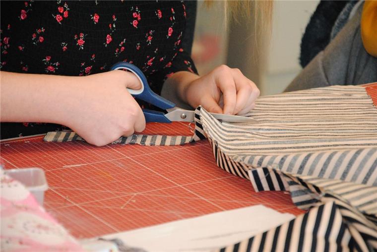 In der Sittenser Schülerfirma werden die Produkte in Handarbeit hergestellt.