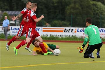 In der vergangenen Saison gewannen die Braker (rote Trikots) das Zweitrundenspiel im Pokalwettbewerb mit 2:0 in Abbehausen.
