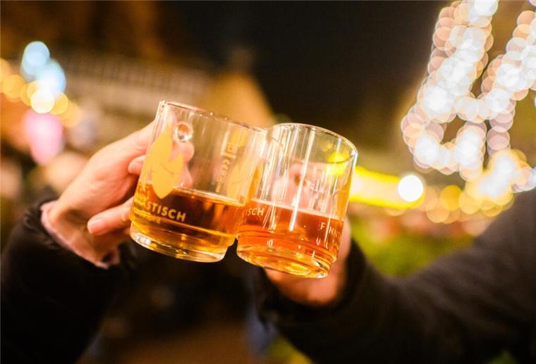 Verbrüht an Punsch und Co.: Finger weg von Hausmitteln wie Öl und Honig In der Weihnachtszeit wird viel mit heißen Lebensmitteln hantiert - das birgt Verletzungsgefahren.