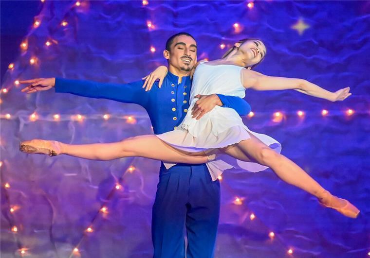 Zuckersüße Zauberei: Bremerhavens Nussknacker-Ballett erntet Ovationen