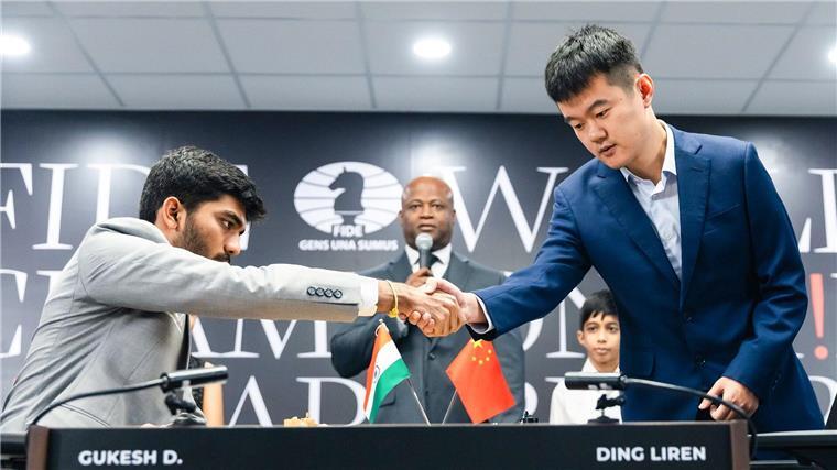Zweite Schach-Partie zwischen Gukesh und Liren endet Remis In der zweiten Partie einigten sich Dommaraju Gukesh (l) und Ding Liren auf ein Remis.