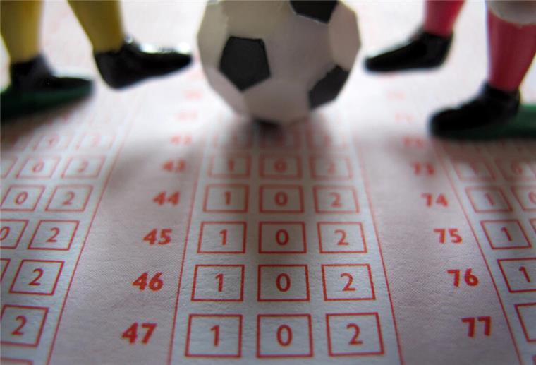 Fünf Verdachtsfälle: Wurde im Bremer Amateurfußball wegen Sportwetten betrogen? In Deutschland kann auf den Amateurfußball nicht gewettet werden. Aus dem Ausland jedoch schon.