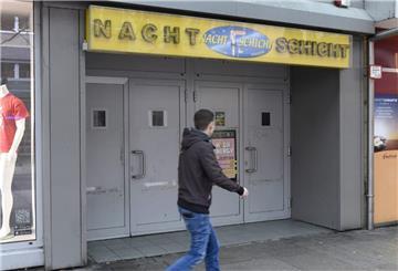 In die Nachtschicht zieht neues Leben ein.