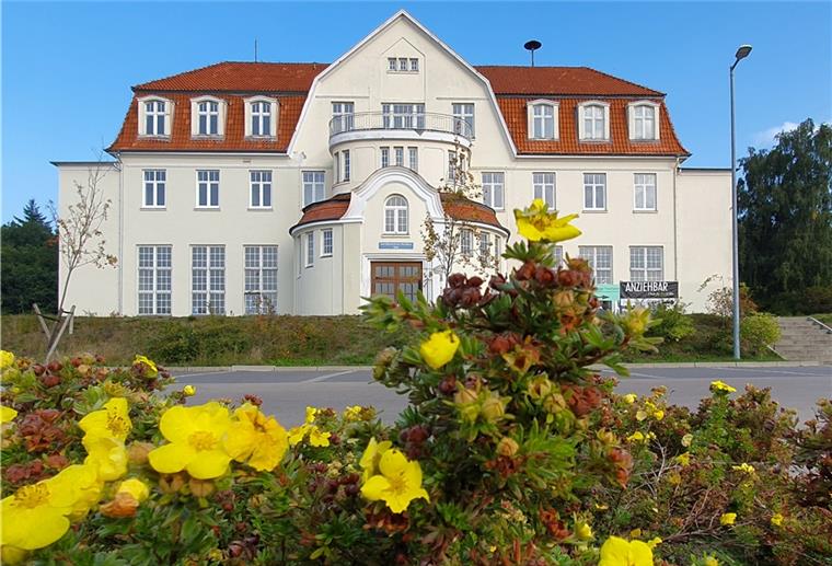 Versorgungszentrum in Nordholz: Rettung oder Konkurrenz? In dieses denkmalgeschützte Gebäude in der Nordholzer Ortsmitte soll eines von insgesamt nur drei Regionalen Versorgungszentren in ganz Niedersachsen einziehen.