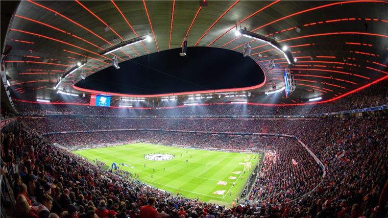 In dieses Stadion werden Layan, Mira und Rebecca einlaufen.