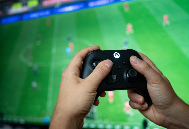 eFootball-Kreispokal: Cuxhavens beste Teams treffen sich in Düring In Düring treten im Januar die besten eFootball-Teams aus dem Cuxland gegeneinander an.
