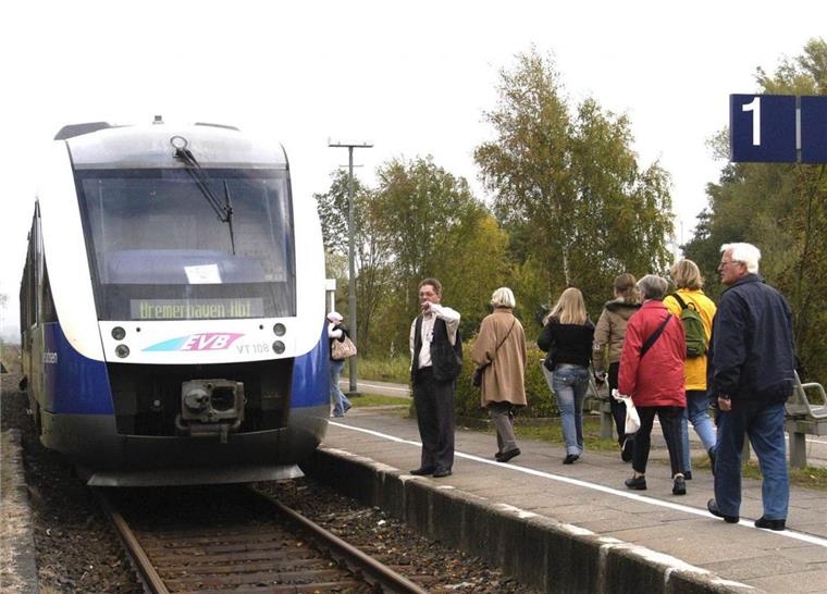 Im EVB-Zug: Mann entreißt Fahrgastbetreuerin die Kontrolltasche In einem Zug der EVB kam es bereits am 2. Mai 2016 zu einem Zwischenfall.