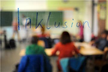 In einer Akademie für Inklusion könnten Lehrer in Bremerhaven künftig besser für den gemeinsamen Unterricht von Schülern mit und ohne Behinderung ausgebildet werden.