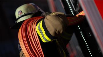 In einer Lagerhalle in Ulm ist in der Nacht ein Brand ausgebrochen. (Symbolbild)