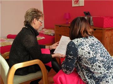 In Frauenhäusern finden Frauen mit ihren Kindern in Notsituationen einen geschützten Raum. 