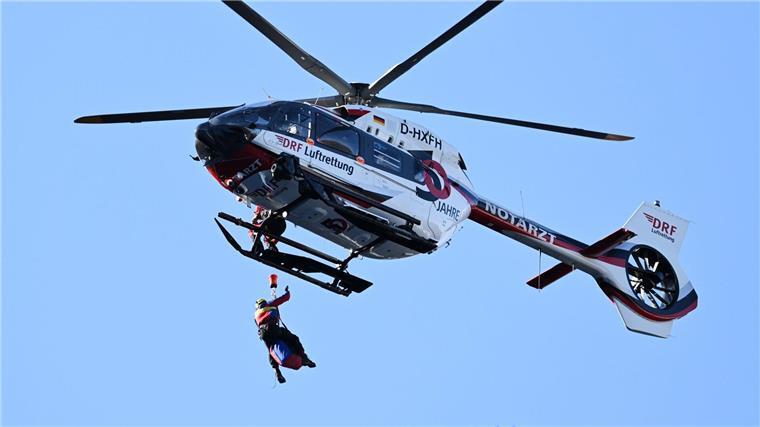 Skifahrerin im Rollstuhl: Verband sammelt Spenden für Nova In Garmisch-Partenkirchen musste im Januar mehrfach der Rettungshubschrauber ausrücken.