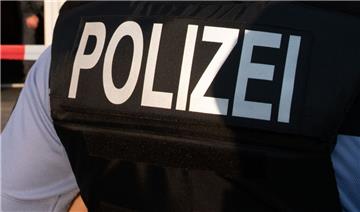 In Geestemünde kam es zu einer Massenschlägerei ,bei der die Polizei unter anderem eine Eisenstange sicherstellte.