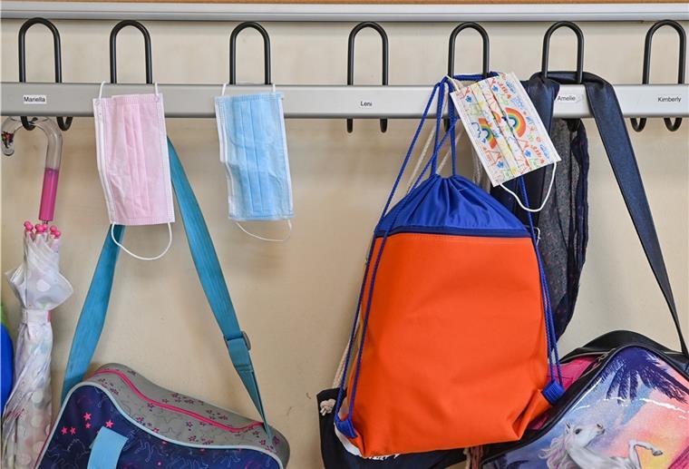 Land Bremen: Keine Maskenpflicht an Grundschulen mehr In Grundschulen im Land Bremen fällt heute die Maskenpflicht.