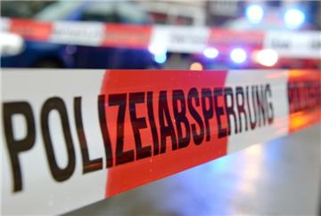 In Hamburg wurde eine Frauenleiche an einer Straße abgelegt.