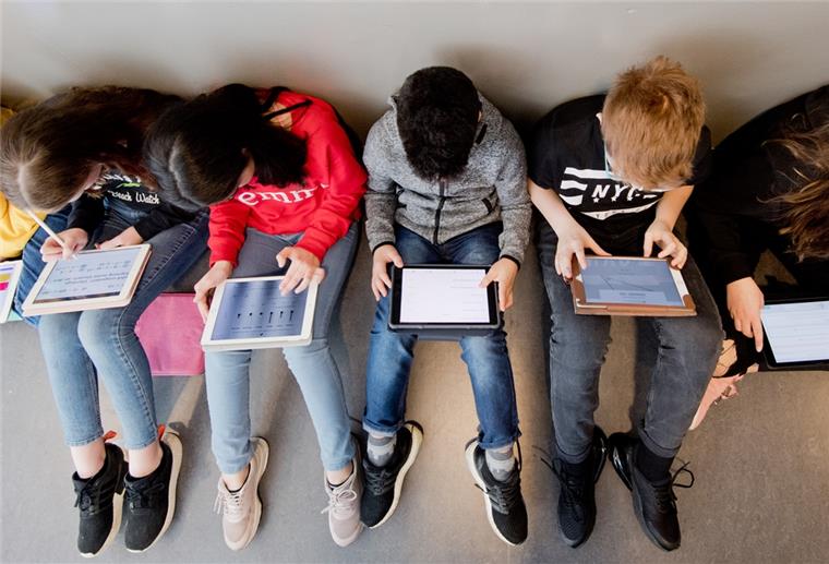 In Hannover hat die Landesregierung am Dienstag ein Konzept für den Schulbetrieb in Niedersachsen nach den Ferien vorgelegt. Digitales Lernen bleibt ein Notnagel. 