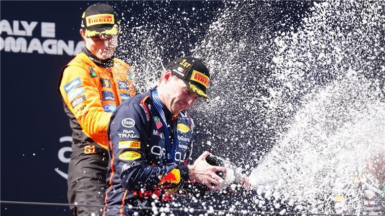Verstappen unter Druck: Drohende Sperre und großer Rückstand In Imola konnte Verstappen zuletzt vor den McLaren-Fahrern gewinnen.