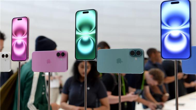 Medien: Apple setzt auf iPhones aus Indien für US-Markt In Indien können inzwischen alle iPhone-Modelle zusammengebaut werden. (Archivbild)