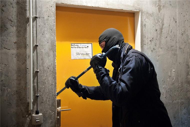 So häufig wurde in Bremerhavens Ortsteilen eingebrochen In keinem Bremerhavener Ortsteil wurde in den vergangenen 12 Monaten häufiger eingebrochen als im Goethestraßen-Viertel. Mit Blick auf die Bevölkerungszahl liegt allerdings Speckenbüttel vorne.
