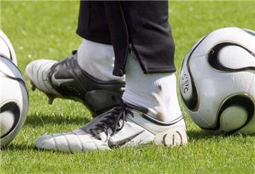 In kleinen Gruppen mit bis zu fünf Personen ist Fußballtraining prinzipiell wieder gestattet. Doch die Vereine müssen noch viele weitere wichtige Dinge berücksichtigen.