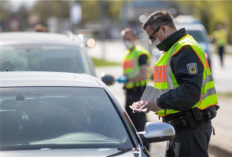 Niedersachsen: Gericht kippt Quarantäne nach Einreise In Niedersachsen gibt es keine generelle Quarantänepflicht für Einreisende mehr.