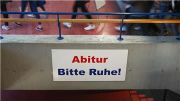 In Niedersachsen kritisiert der Landesschülerrat unfaire und zu dicht aufeinanderfolgende Abiturtermine. (Symbolbild)