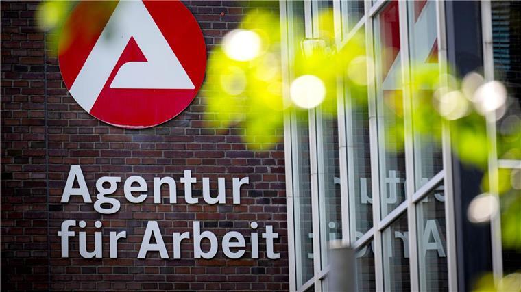 Niedersachsens Arbeitsmarkt tritt auf der Stelle In Niedersachsen sind deutlich mehr Menschen auf Jobsuche als vor einem Jahr. (Archivbild)