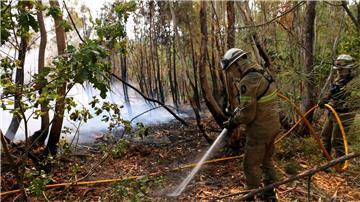 In Portugal gibt es eine leichte Entspannung bei den schweren Waldbränden. Noch aber sind rund 1.400 Feuerwehrleute im Einsatz.