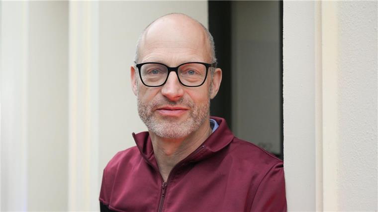 Erfolgsautor Joachim Meyerhoff schreibt über seine Mutter In seinen autofiktionalen Romanen schreibt Joachim Meyerhoff über sein Leben und seine Familie (Archivbild).