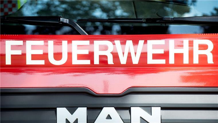 Mindestens 450.000 Euro Schaden bei Brand in Tiefgarage In Stuhr brennen mehrere Fahrzeuge in einer Tiefgarage, es entsteht ein Schaden von mindestens 450.000 Euro. (Symbolbild)