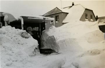 In Tossens verschwand die Post im Schnee. 