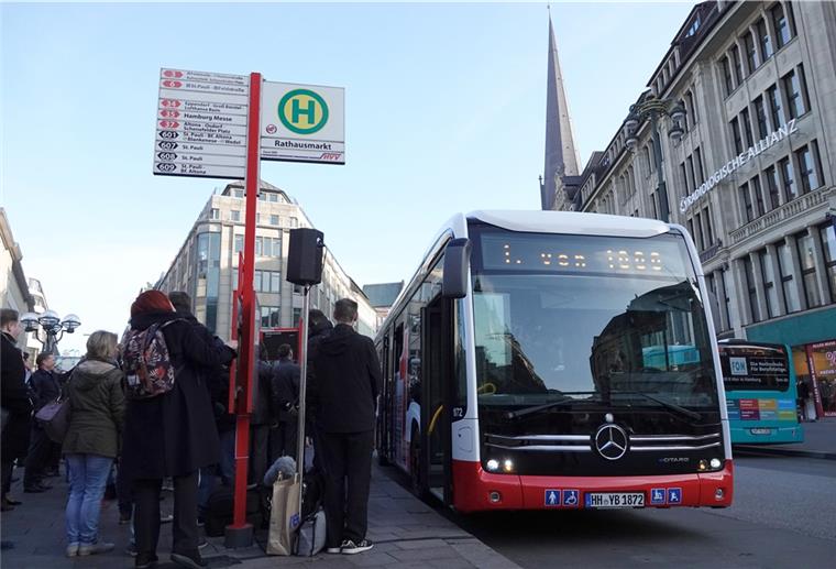 Bremen setzt auf Elektrobusse In vielen Großstädten wie in Hamburg fahren schon seit Jahren Serien-Elektrobusse im Linienverkehr. Nun will auch Bremen die Flotte umrüsten.