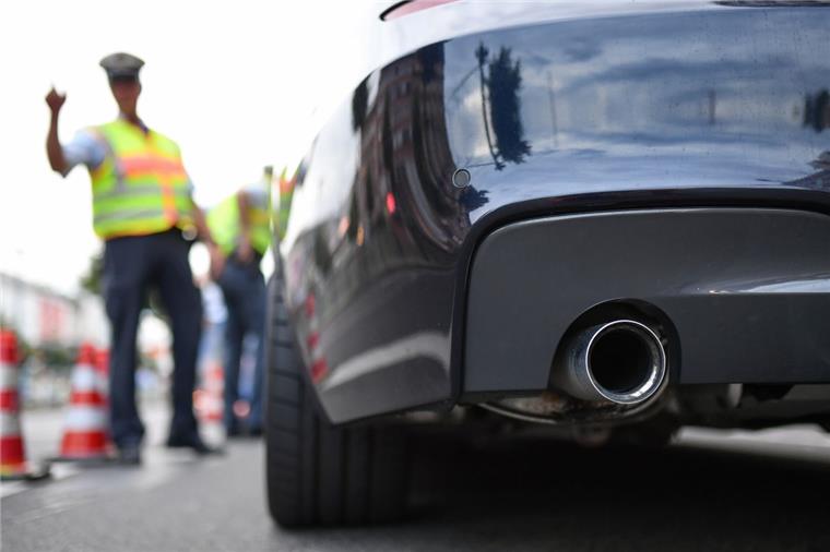 Autoposer nerven Anwohner in der Innenstadt von Nordenham In vielen Städten sind Autoposer ein problem. Auch in Nordenham.