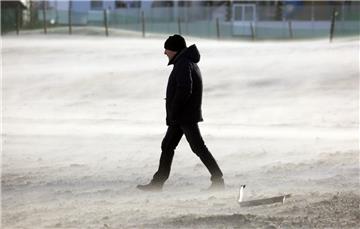 In Warnemünde wurde der Sturm von manchen einfach ignoriert....