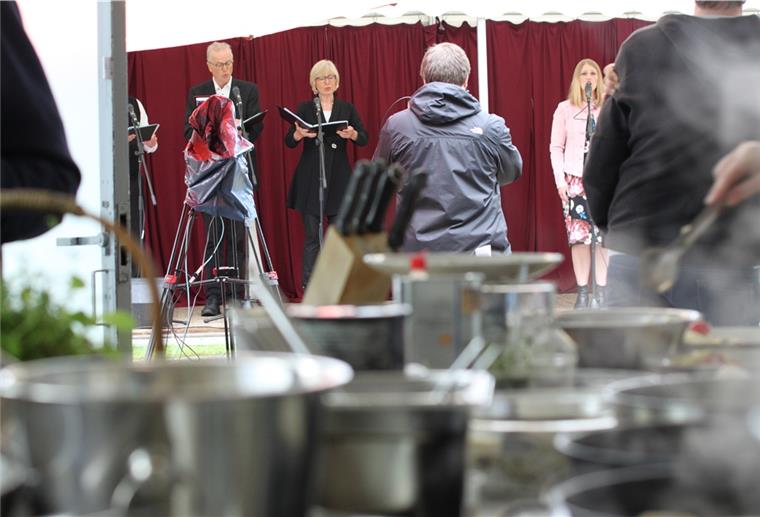 Wilstedt: Sie singen und kochen für die Kultur In Wilstedt feiert am Sonntag das Kultur-to-go-Projekt Premiere, das Kulturschaffenden und Gastronomen wieder auf die Beine helfen will.