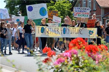 In Zeven fand am Freitag erstmals eine "Fridays for Future"-Demo statt. 