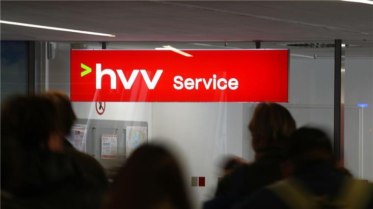 Infolge der Preiserhöhung beim Deutschlandticket hat der HVV Abonnenten verloren. (Archivfoto)