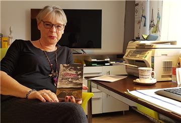 Inge Kasparek und das Buch "Vom Best Ager zur Risikogruppe"