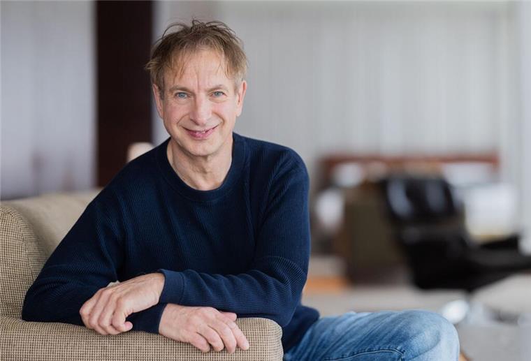 Ingolf Lück freut sich über Berufswahl seiner Tochter Ingolf Lück gibt den Staffelstab in der Familie weiter.