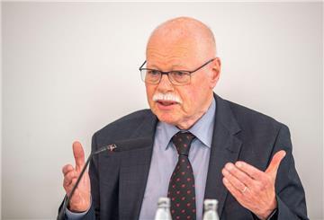 Porträt von Ulrich Mäurer
