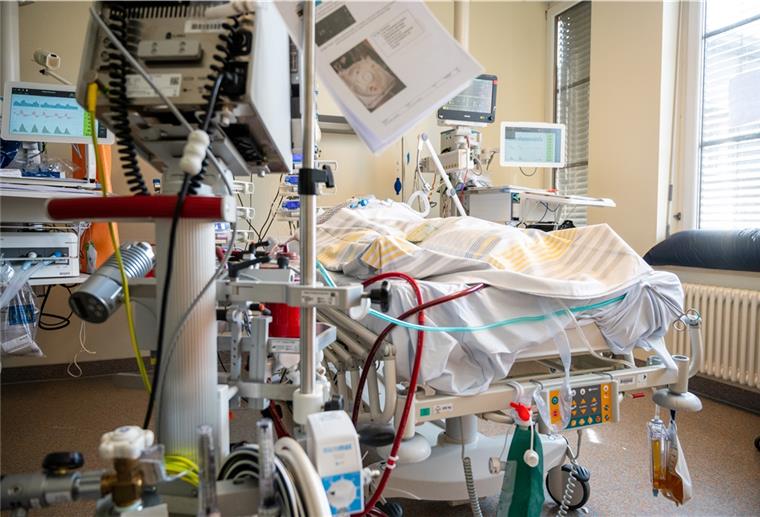 Hilfe bei Beschwerden nach Covid-Erkranung Ins künstliche Koma verlegt werden und nicht zu wissen, ob man wieder aufwacht - auch mit solchen Ängsten müssen Covid-19-Patienten zurecht kommen.
