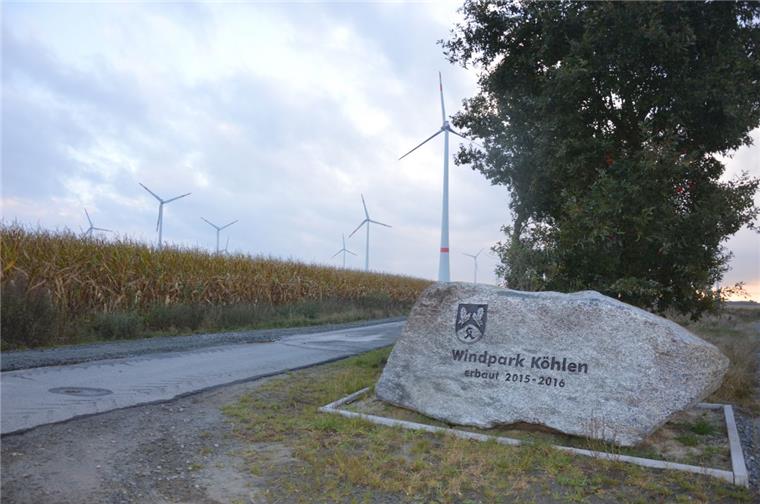 Köhlen: Bürger können ihr Geld im neuen Windpark anlegen Insgesamt 16 Anlagen drehen sich im Windpark Köhlen. Interessierte Bürger könnten sich finanziell an dem Projekt beteiligen.