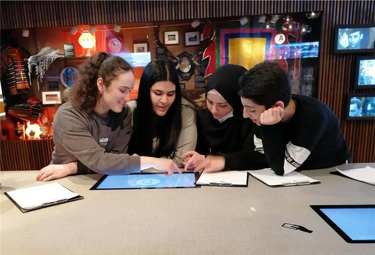 Projekt des Deutschen Auswandererhauses für Preis nominiert Internationalen Austausch, Empathie und Kompromissfähigkeit soll ein neuer digitaler Workshop des Deutschen Auswandererhauses trainieren, der beim Deutschen Preis für kulturelle Bildung für den Preis des Publikums nominiert ist.