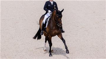 Isabell Werth, erfolgreichste Dressurreiterin der Welt, gewinnt den Grand Prix in der Frankfurter Festhalle. 